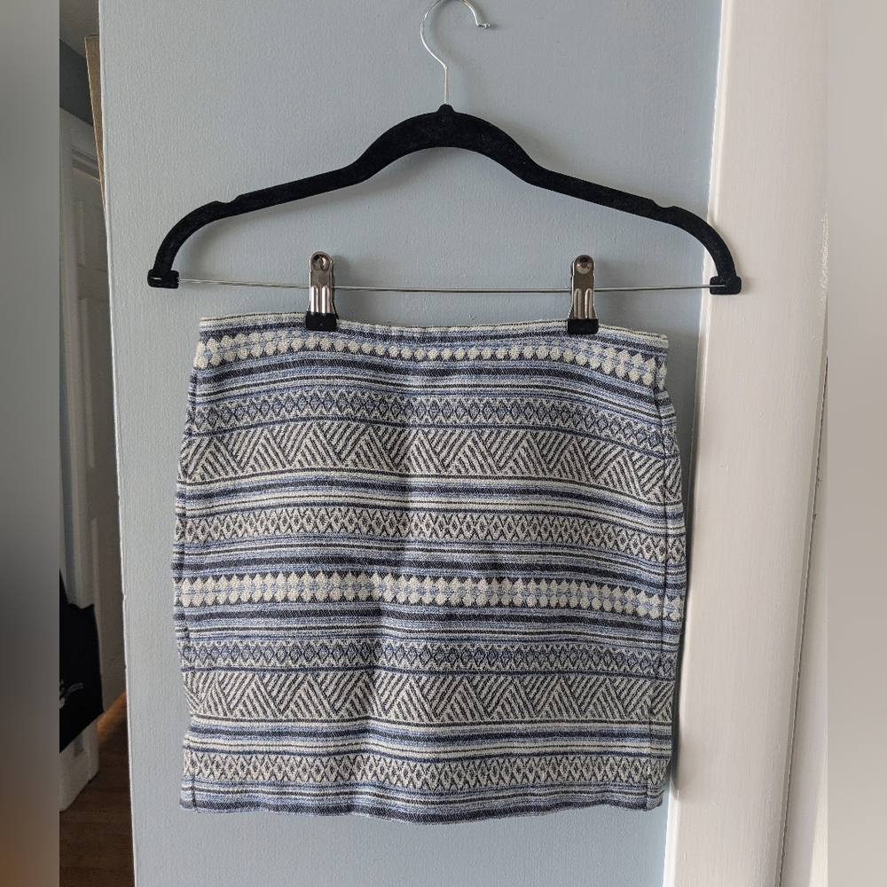 H&M Blue and White Patterned Mini Skirt